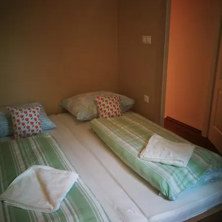 Apartment Romai *